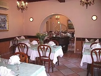 Hotel De La Gare 2*